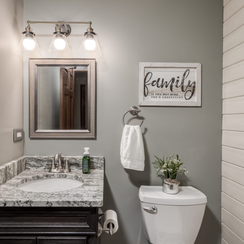 Creative Plumbing Solutions for Small Bathroom Remodels